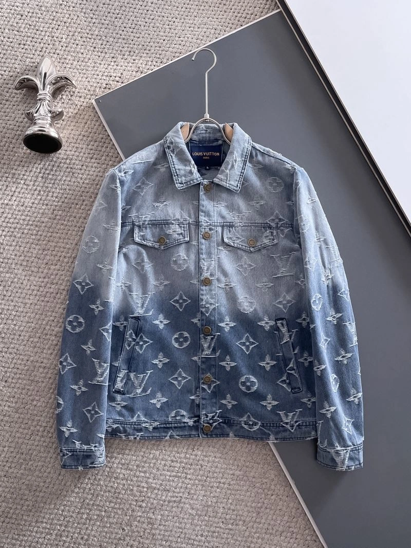 Unisex Louis Vuitton Outwear 137662