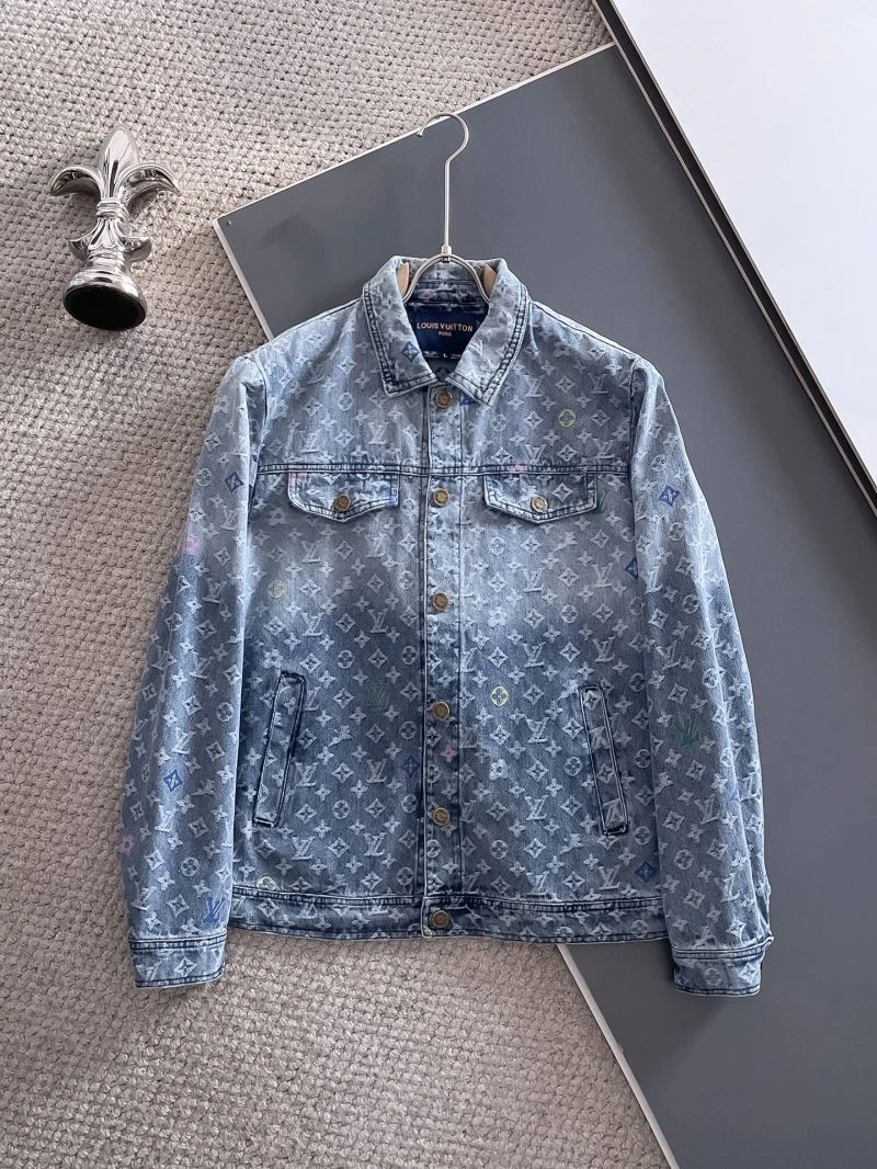 Sophisticated Louis Vuitton Outwear 137660
