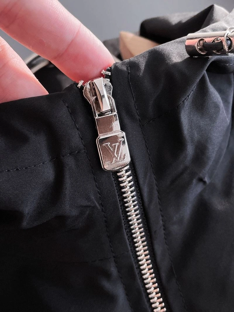 Louis Vuitton Outwear SmoothTexture 137656