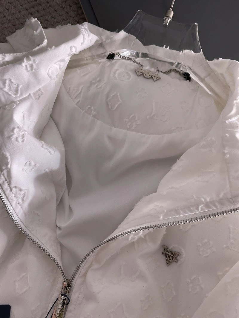 Upgraded Louis Vuitton Outwear 137655