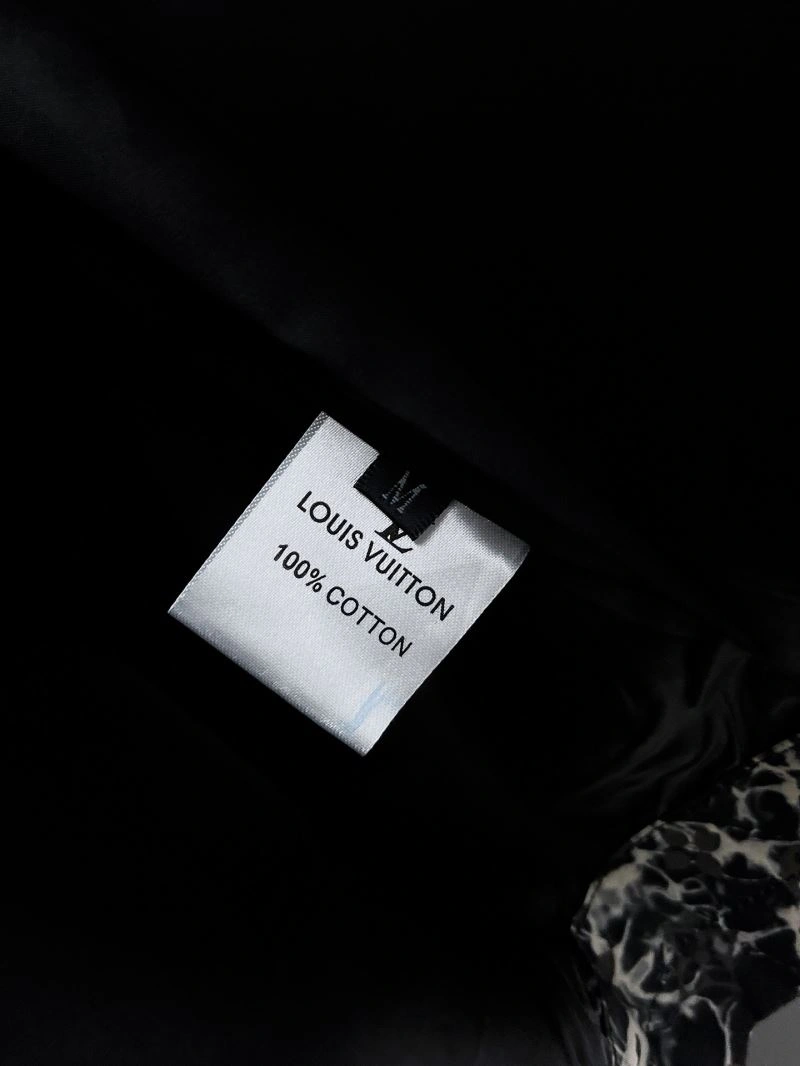 Trendy Louis Vuitton Outwear 137659