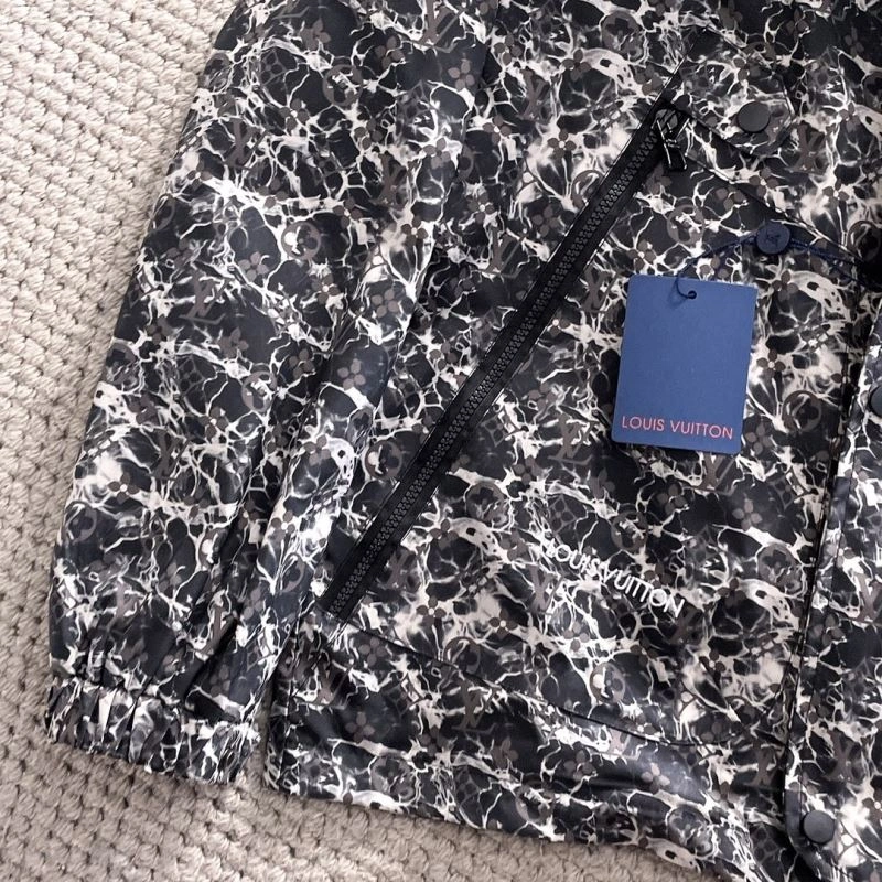 Trendy Louis Vuitton Outwear 137659