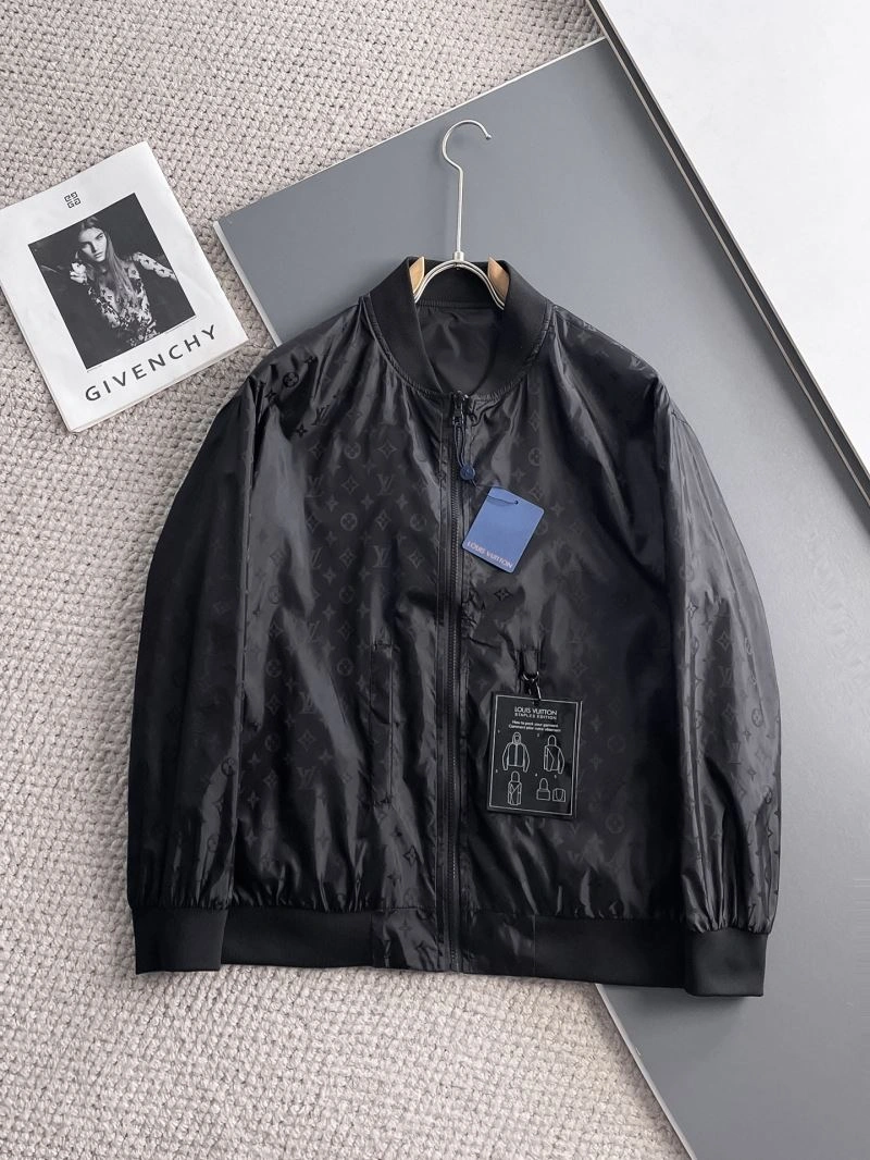 Cozy Louis Vuitton Outwear 137652