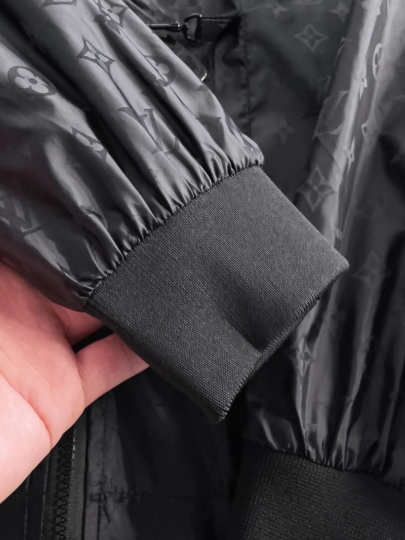 Cozy Louis Vuitton Outwear 137652