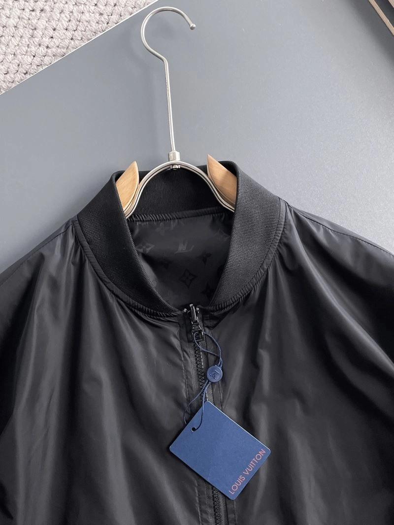 Cozy Louis Vuitton Outwear 137652