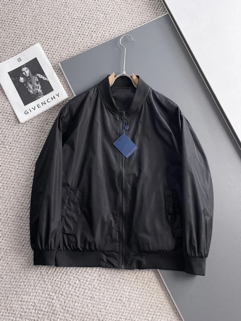 Cozy Louis Vuitton Outwear 137652