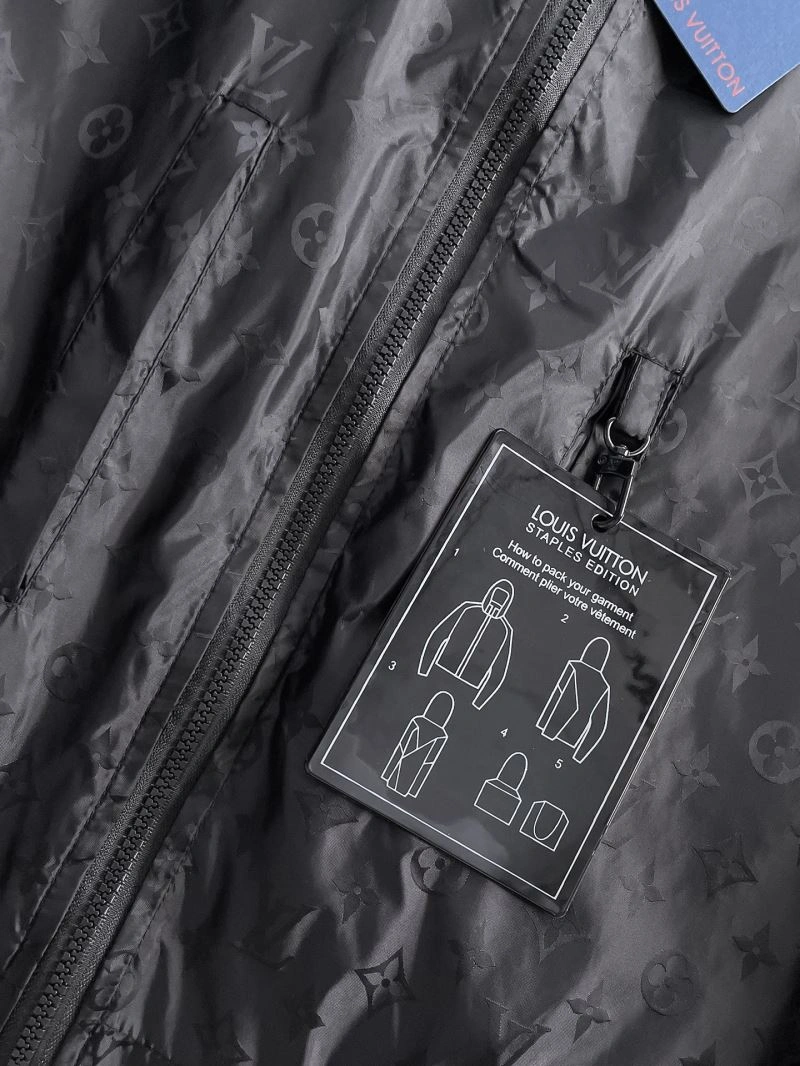 Cozy Louis Vuitton Outwear 137652
