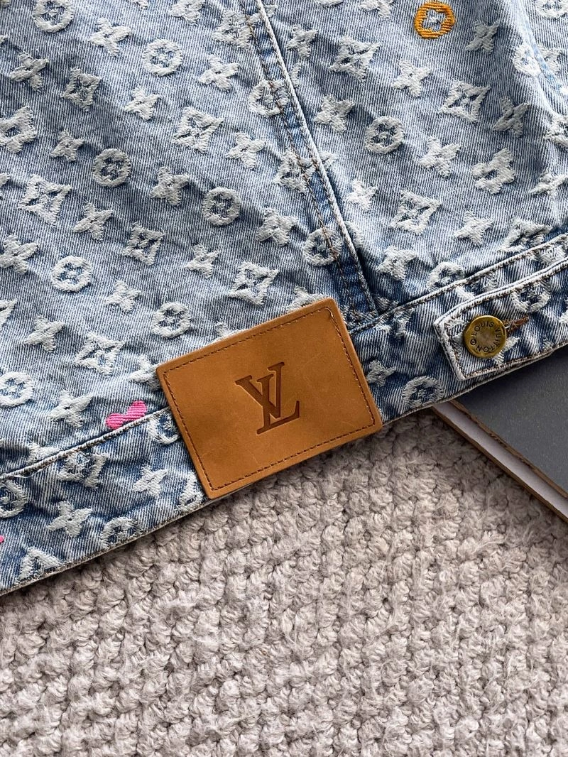Louis Vuitton Outwear Youthful 137651