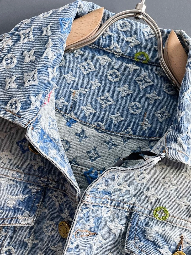 Louis Vuitton Outwear Youthful 137651