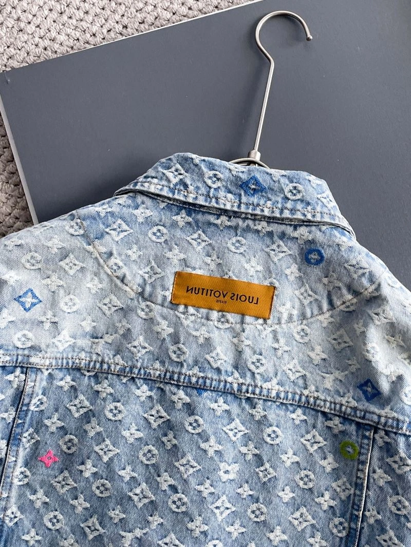 Louis Vuitton Outwear Youthful 137651