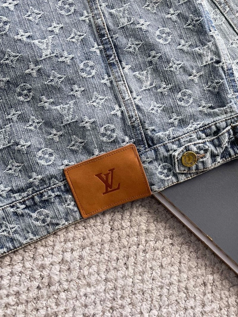 Modern Louis Vuitton Outwear 137647