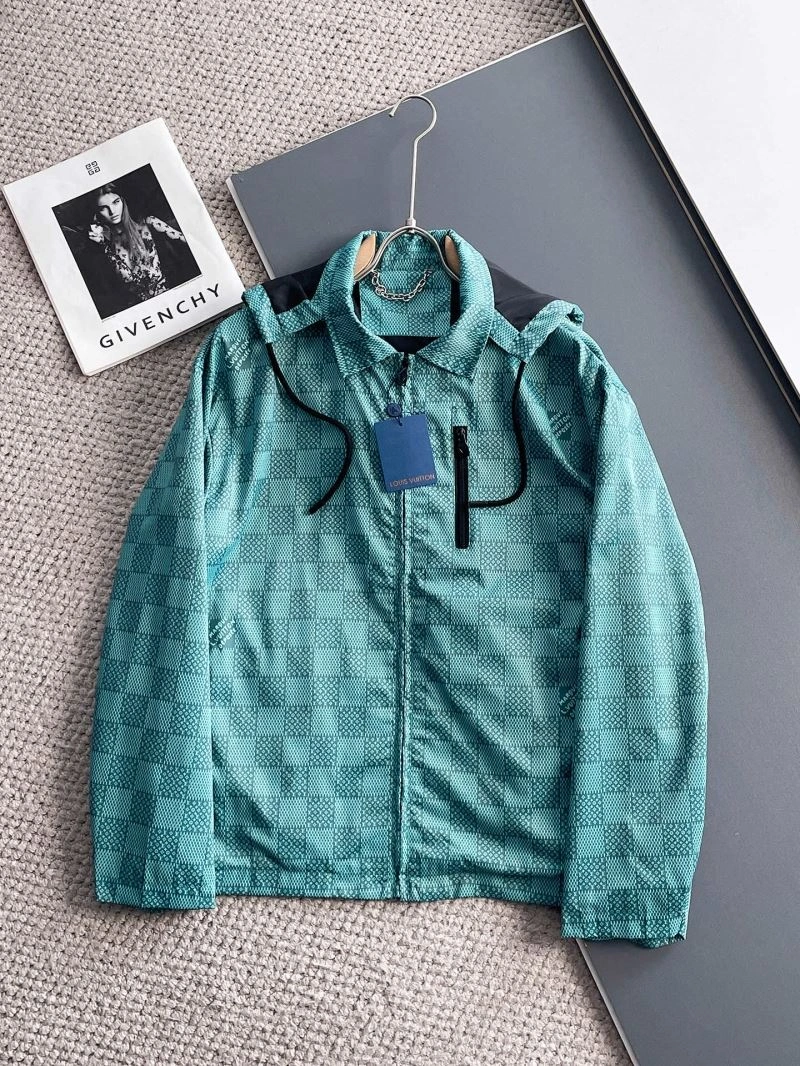 MultiPurpose Louis Vuitton Outwear 137644