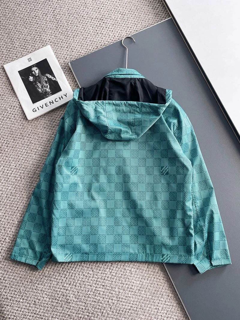 MultiPurpose Louis Vuitton Outwear 137644