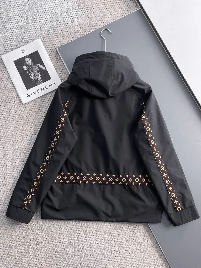 Louis Vuitton Outwear ModernLook 137643