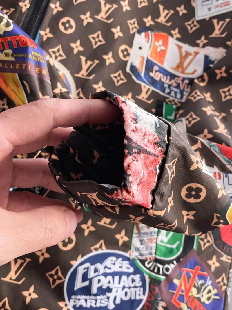 Louis Vuitton Outwear Stretchable 137641