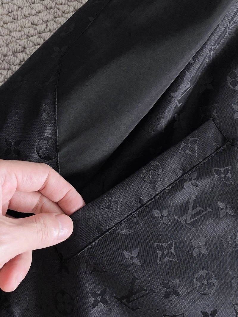 Louis Vuitton Outwear SmoothTexture 137639
