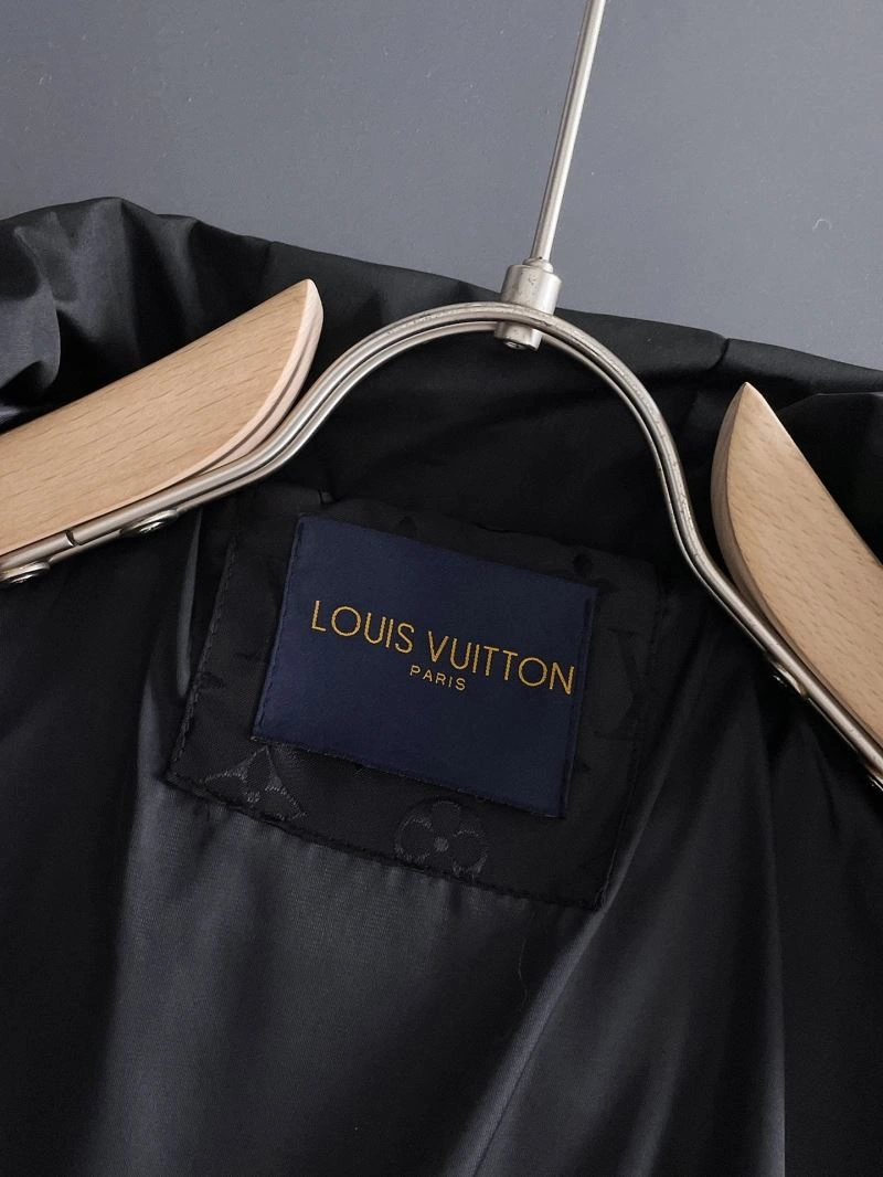 Louis Vuitton Outwear SmoothTexture 137639