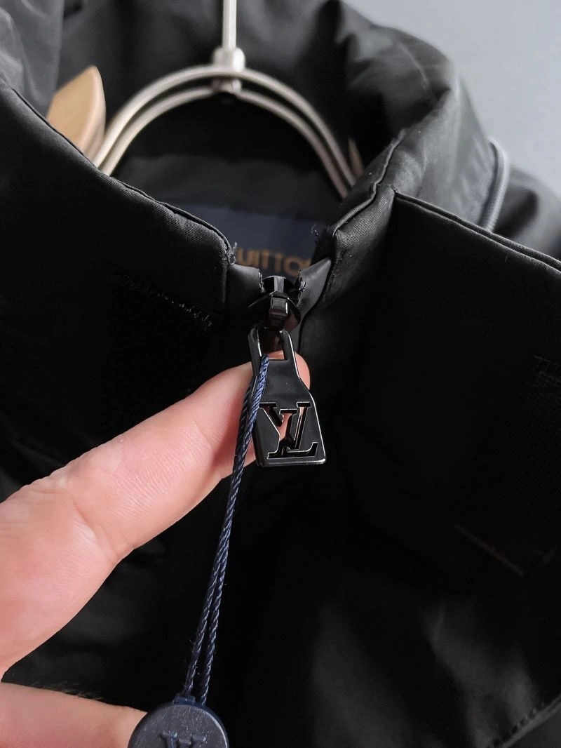 HighQuality Louis Vuitton Outwear 137642