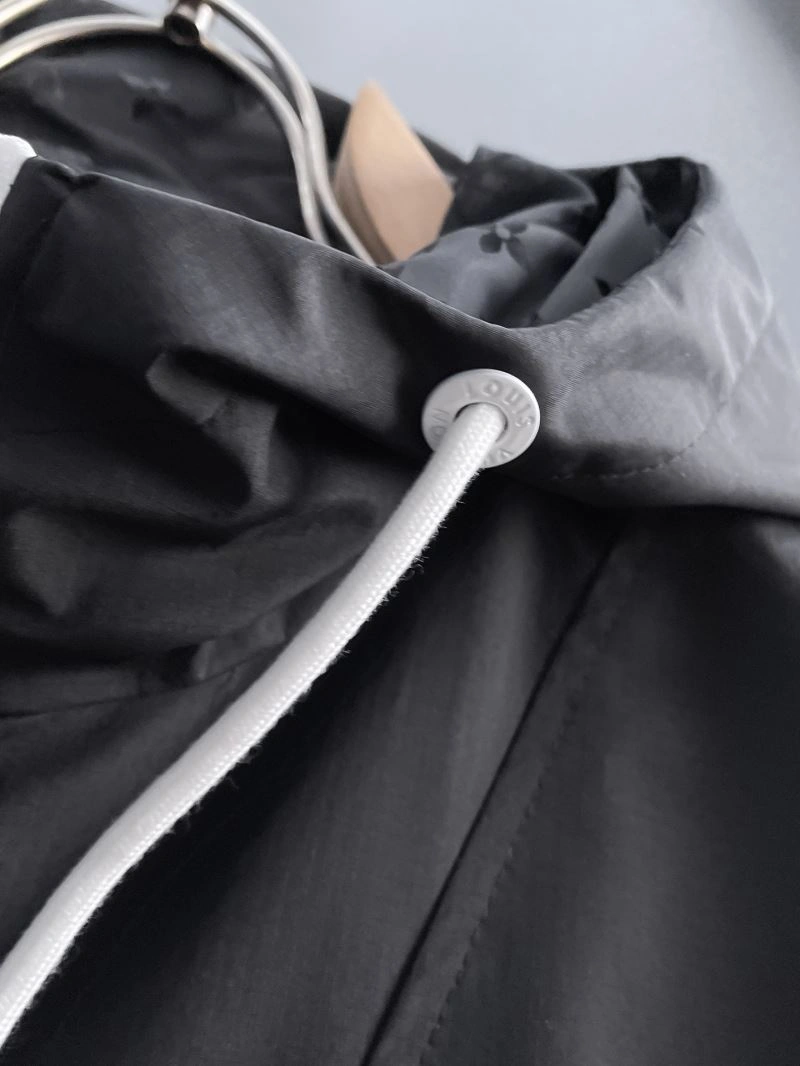 Louis Vuitton Outwear SmoothTexture 137625