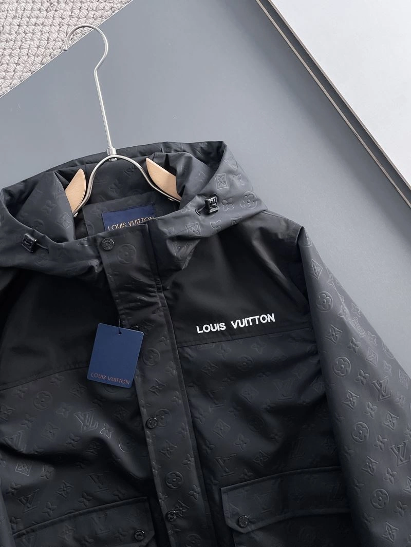 Louis Vuitton Outwear Flexible 137632