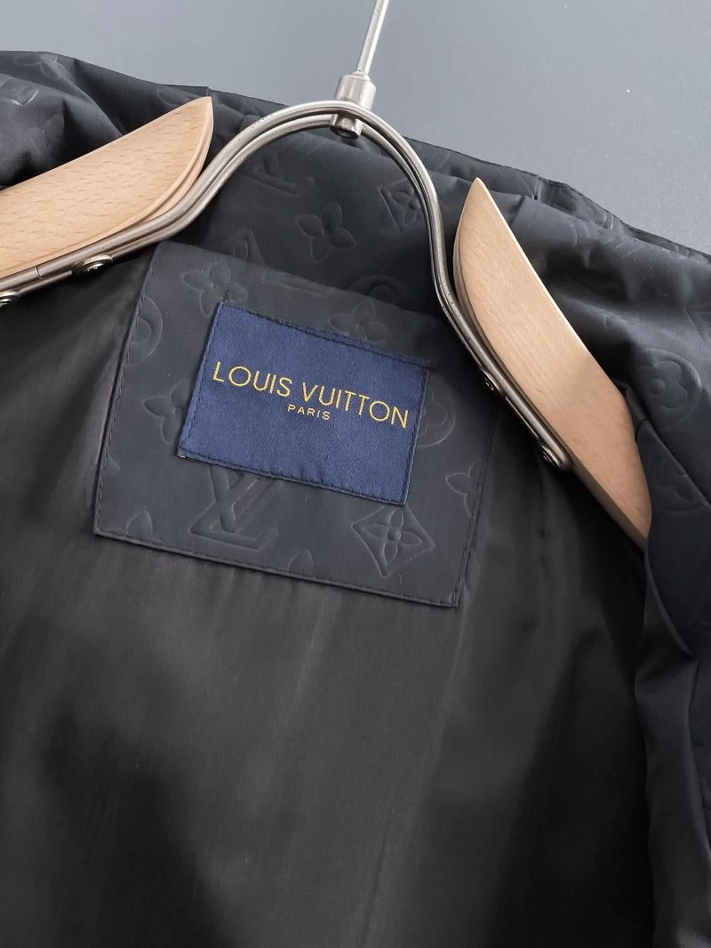 Louis Vuitton Outwear Flexible 137632