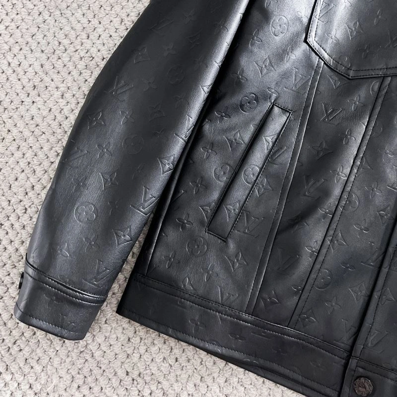 Louis Vuitton Outwear SmartChoice 137627