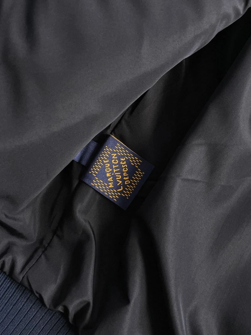 Louis Vuitton Outwear Vibrant 137633