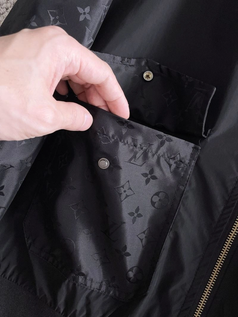 AllSeason Louis Vuitton Outwear 137631