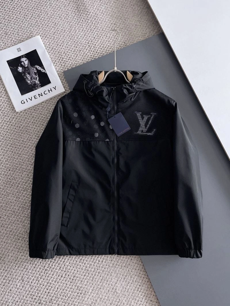 Modern Louis Vuitton Outwear 137636