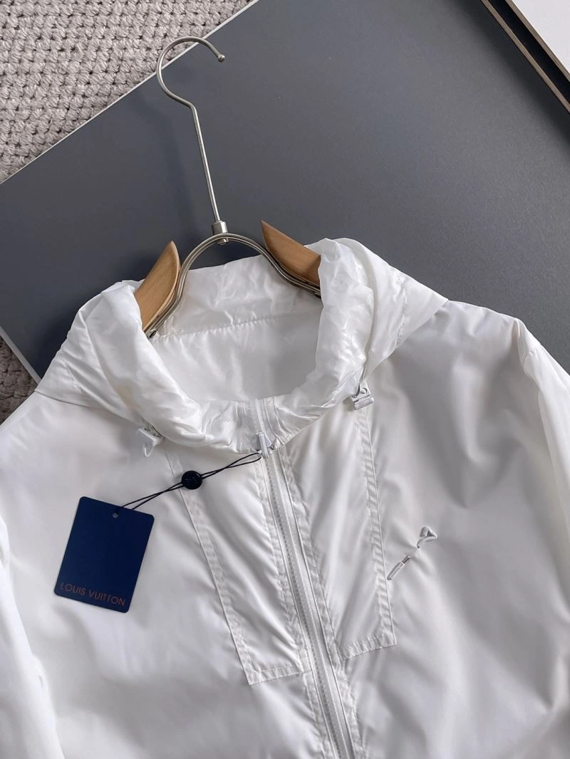 UrbanStyle Louis Vuitton Outwear 137640