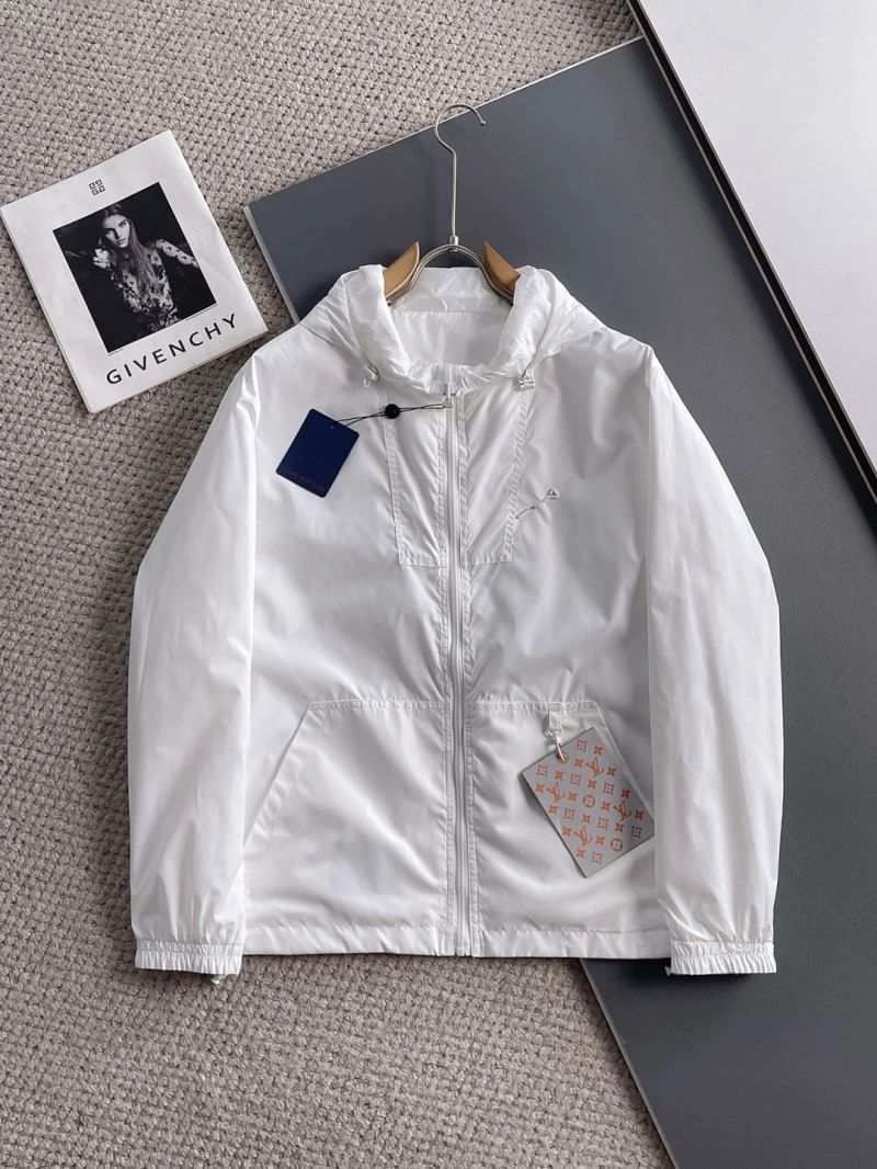 UrbanStyle Louis Vuitton Outwear 137640