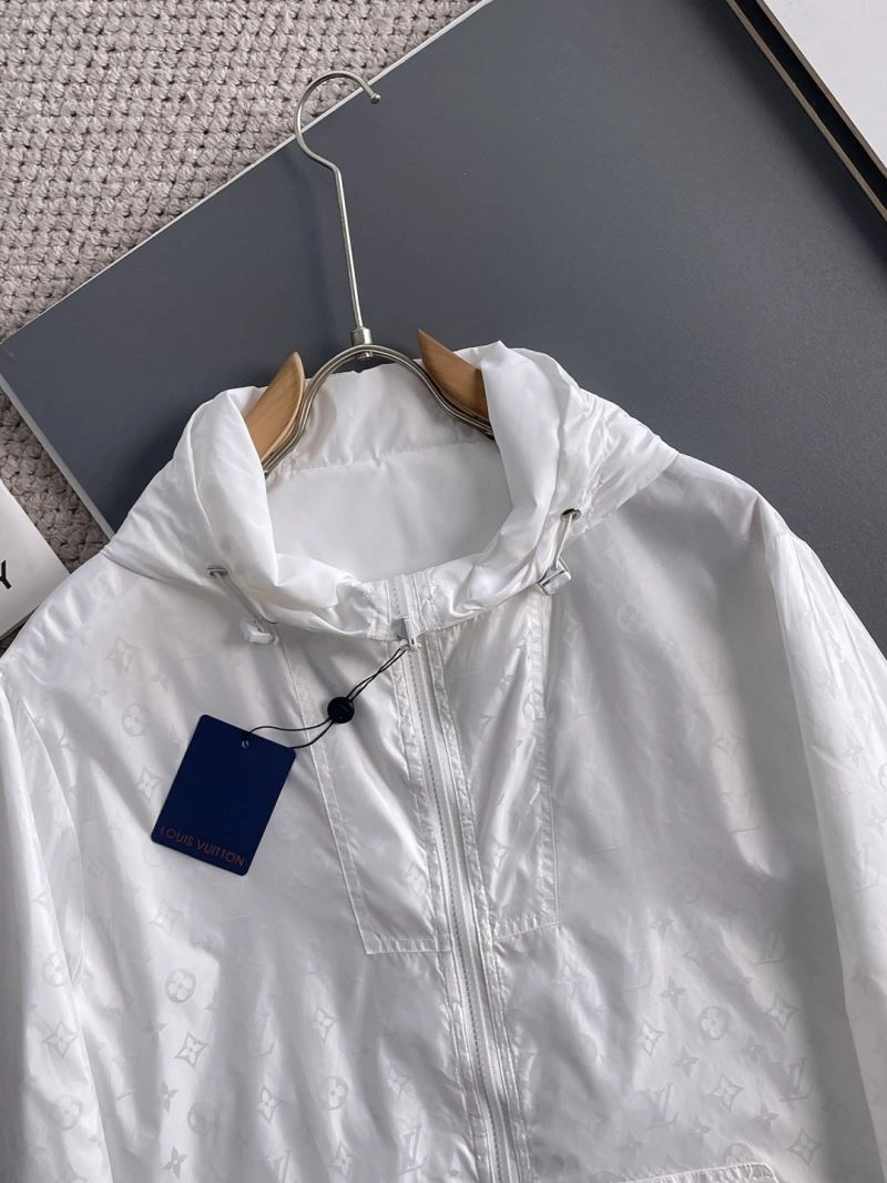 UrbanStyle Louis Vuitton Outwear 137640