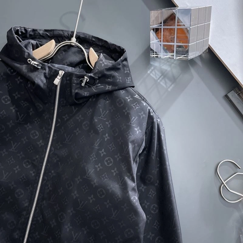 GoAnywhere Louis Vuitton Outwear 137624
