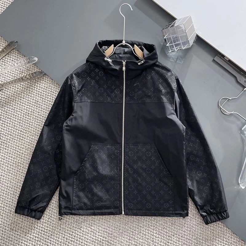 Lightweight Louis Vuitton Outwear 137620