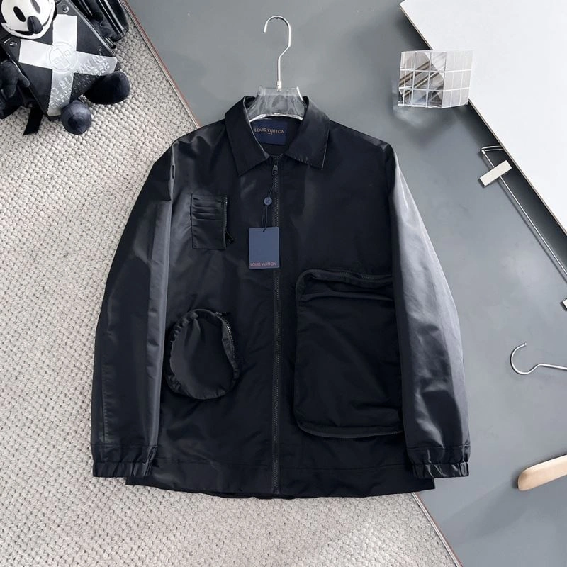 Comfortable Louis Vuitton Outwear 137615