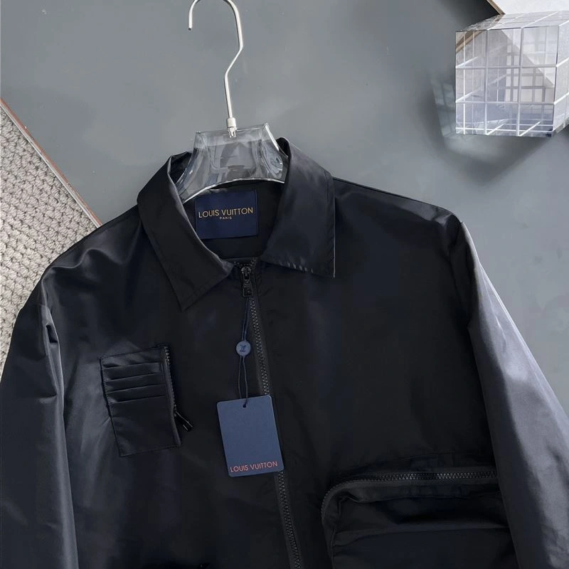 Comfortable Louis Vuitton Outwear 137615