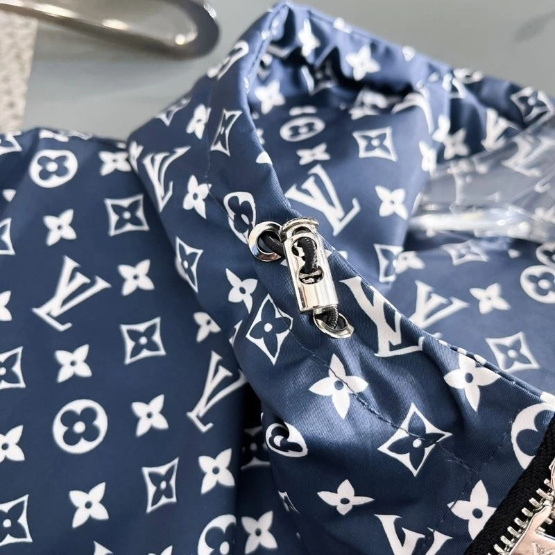Louis Vuitton Outwear FreshLook 137613