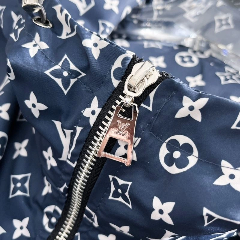 Louis Vuitton Outwear FreshLook 137613