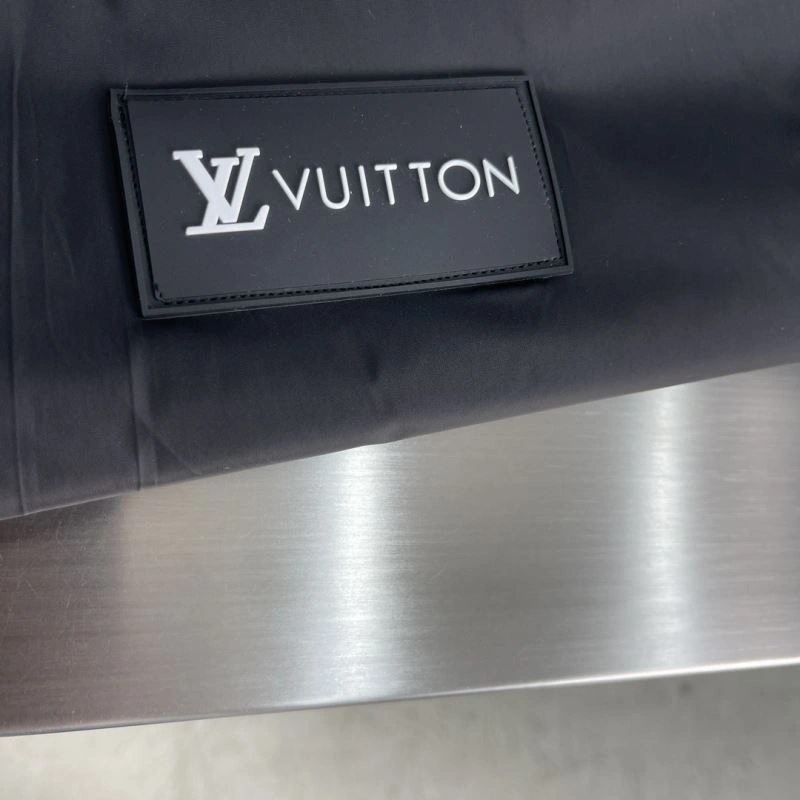 ModernLook Louis Vuitton Outwear 137619