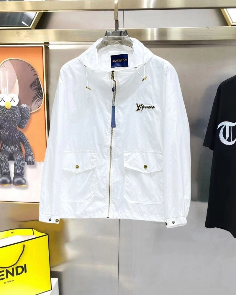 Durable Louis Vuitton Outwear 137610