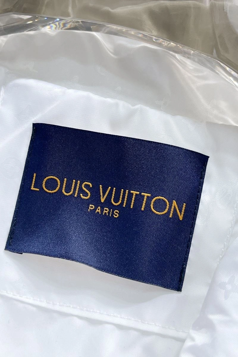 Durable Louis Vuitton Outwear 137610