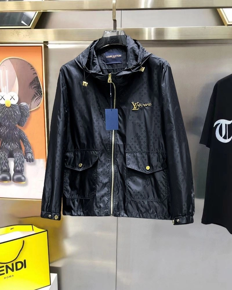 Elegant Louis Vuitton Outwear 137618