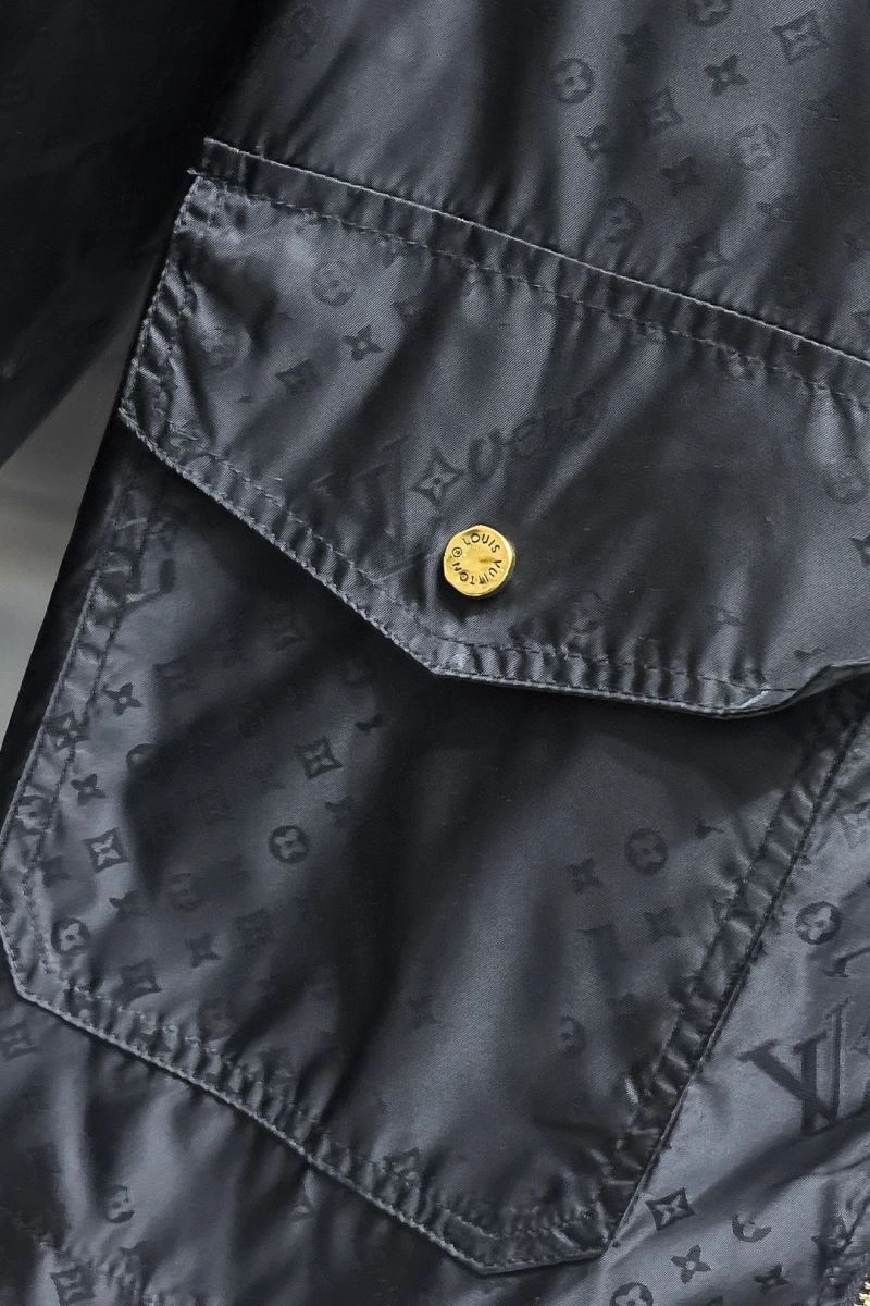 Elegant Louis Vuitton Outwear 137618