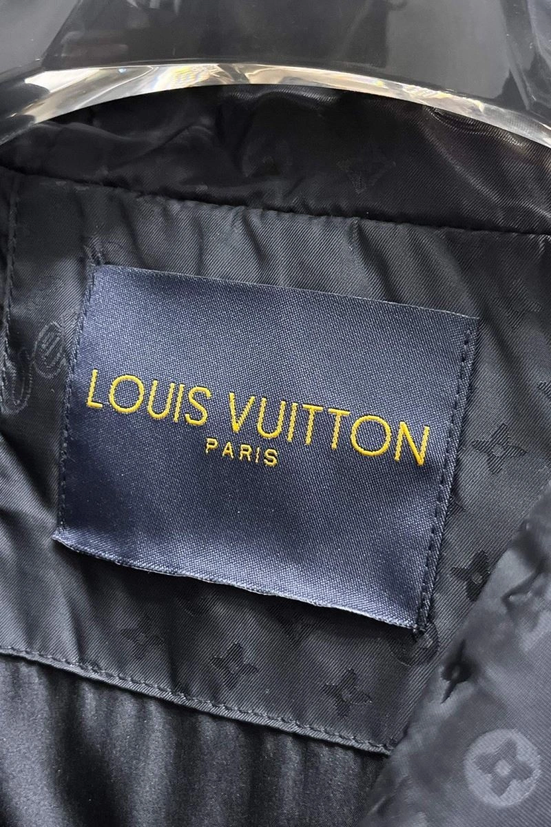 Elegant Louis Vuitton Outwear 137618