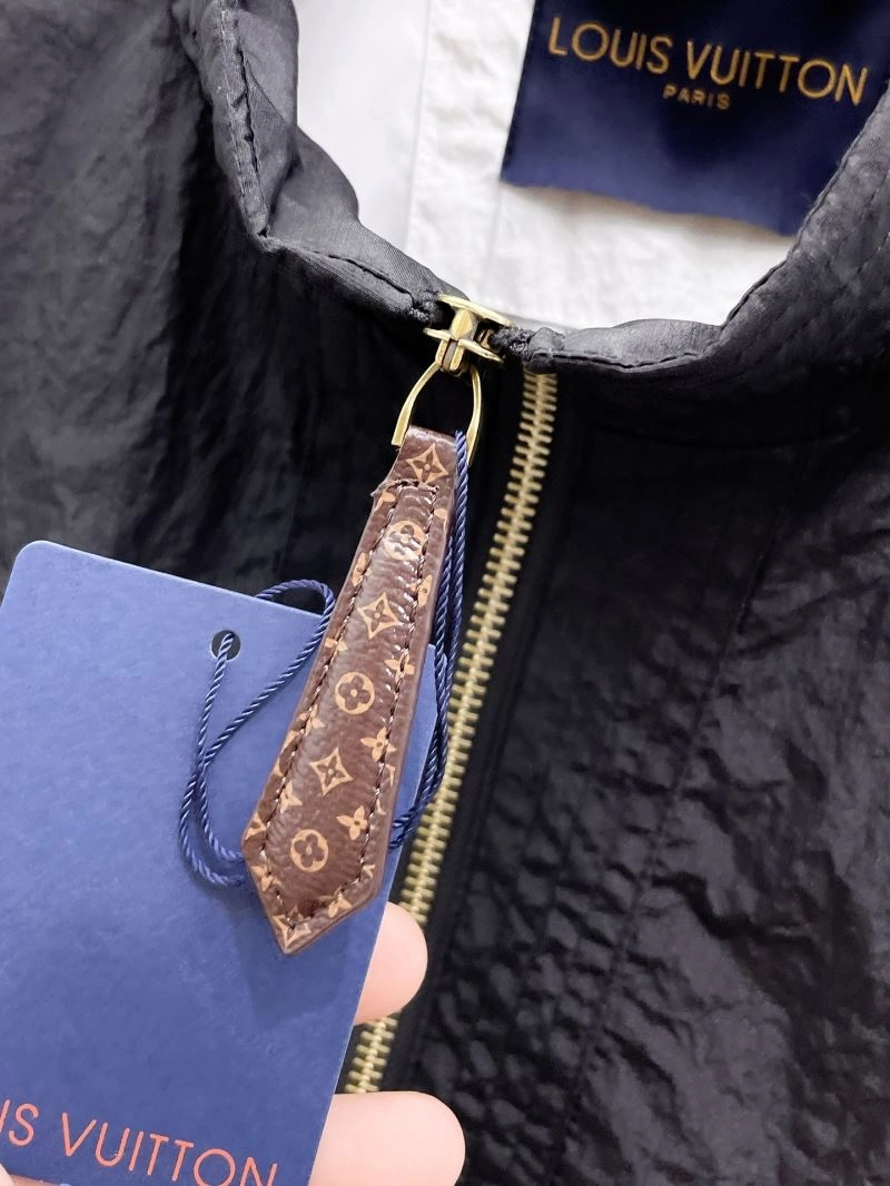 Louis Vuitton Outwear TimelessDesign 137614