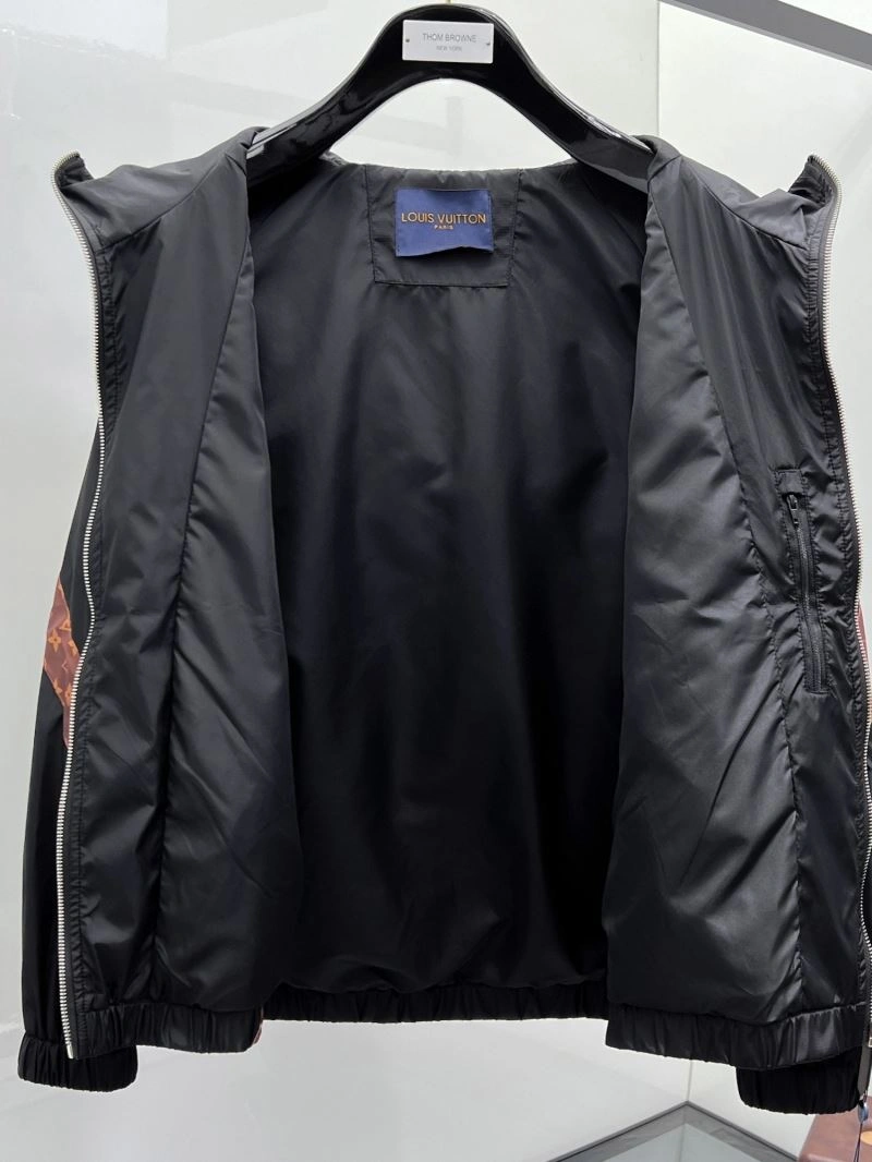 ModernLook Louis Vuitton Outwear 137611