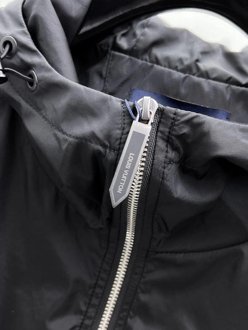 ModernLook Louis Vuitton Outwear 137611