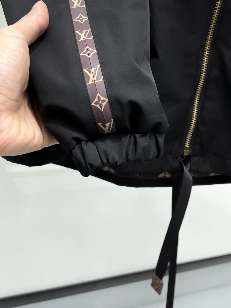 Louis Vuitton Outwear Comfortable 137609