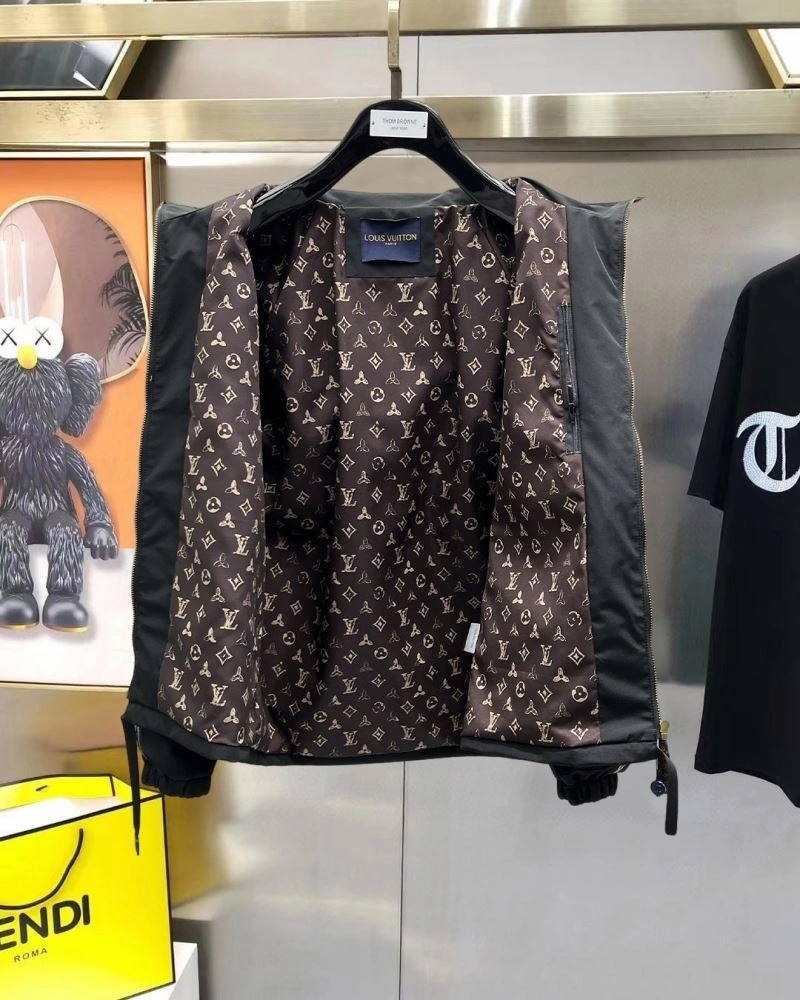 Louis Vuitton Outwear Comfortable 137609