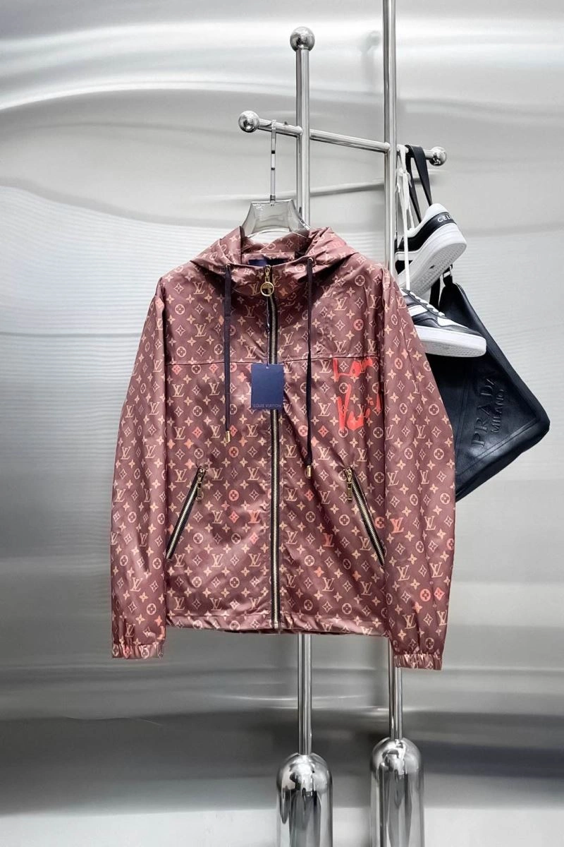 Louis Vuitton Outwear Lightweight 137604